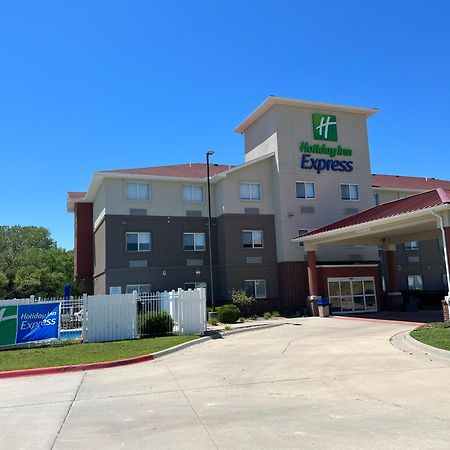 Holiday Inn Express - Wichita North - Park City By Ihg Buitenkant foto